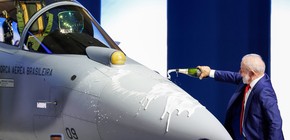 imagen-439 Brasil lanza su primer caza supersónico como símbolo de autonomía y defensa