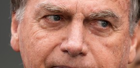 imagen-469 Jair Bolsonaro regresa a casa tras recibir el alta hospitalaria y comienza prisión domiciliaria