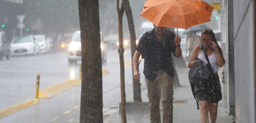 LLUVIA TORMENTA EN BS AS
FOTO GUILLERMO RODRIGUEZ ADAMI Alerta amarilla por tormentas en el AMBA: fuertes lluvias y posible granizo en Buenos Aires