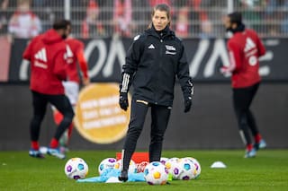 imagen-153 Marie-Louise Eta hace historia como la primera entrenadora en una gran liga europea