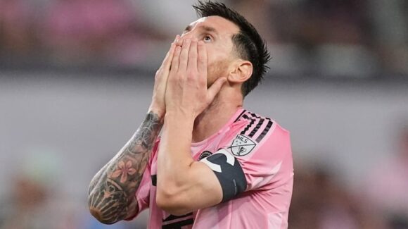 imagen-158 La frustración de Lionel Messi tras el inesperado gol de tiro libre recibido por el Inter Miami