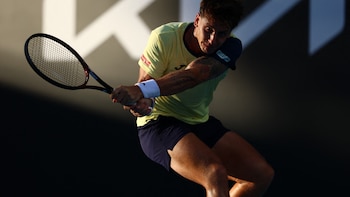 imagen-179 Camilo Ugo Carabelli logra su mejor triunfo al vencer a Karen Khachanov en el ATP de Barcelona