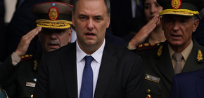 El biógrafo de Milei critica a Adorni y su impacto en el Gobierno