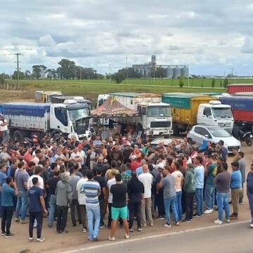 Solicitan el levantamiento de bloqueos en el Puerto de Quequén