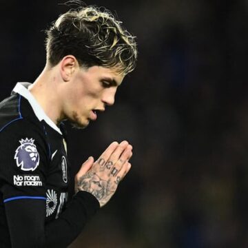 Nicky Butt critica a Garnacho en medio de la crisis del Chelsea