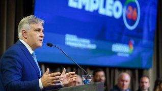 Crisis en la industria automotriz: Martín Llaryora solicita extensión de la ley de autopartismo