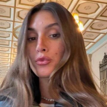 Lola Latorre se emociona al cumplir su sueño de viajar a Londres