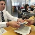 Incremento salarial para trabajadores bancarios en mayo de 2026