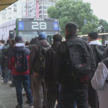 Empresas de transporte exigen a Caputo medidas urgentes o paralizarán el servicio