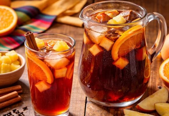 Descubre el Agua de Obispo: origen y receta detallada