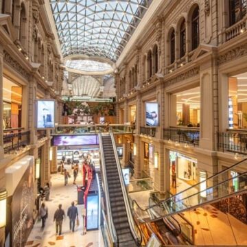 El comercio implementa descuentos y cuotas ante la caída del consumo