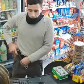 Un asalto a un kiosco en Lanús genera controversia: el atacante es señalado como policía