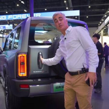 Matías Antico explora el Salón del Automóvil de Beijing y los posibles vehículos chinos para Argentina