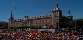imagen-333 Masiva manifestación en Madrid exige la renuncia de Pedro Sánchez