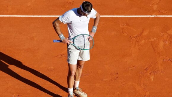 Tomás Etcheverry eliminado en Roland Garros, mientras que Thiago Tirante y Marco Trungelliti avanzan a segunda ronda