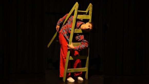 imagen-394 «Todo lo puede»: un biodrama que celebra el amor al teatro y la figura de un padre soñador