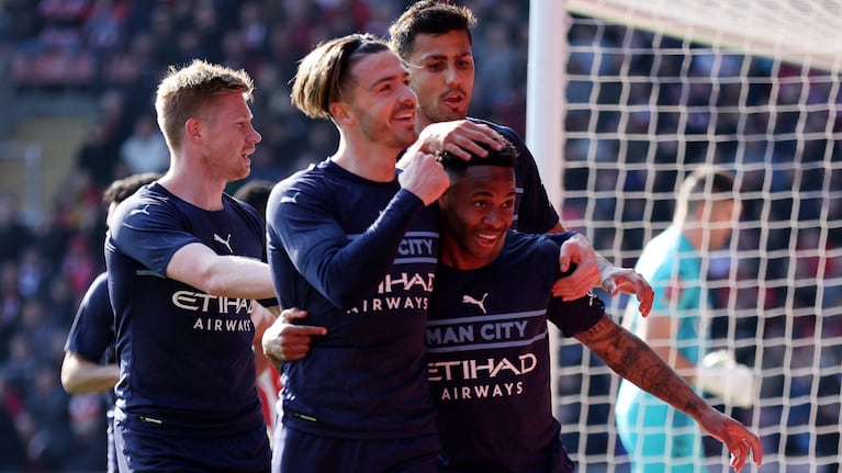 imagen-454 Detención de Raheem Sterling tras accidente automovilístico bajo efectos de drogas