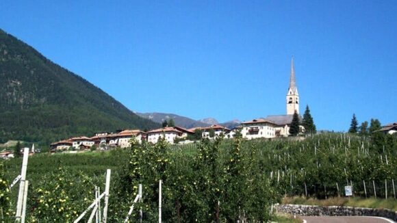 imagen-128 Un pueblo italiano de 700 habitantes busca atraer nuevos vecinos con incentivos económicos