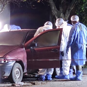 Investigación en Tucumán por hallazgo de mujer muerta en auto incendiado