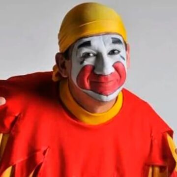 Revelan la cara de Piñón Fijo sin maquillaje en un emotivo video