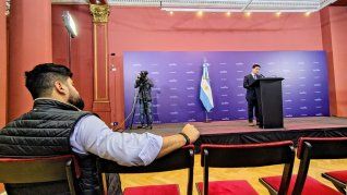 Adrián Ravier se presenta como nuevo vocero presidencial intentando desvincularse de Manuel Adorni