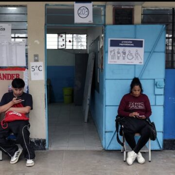 Peruanos eligen nuevo presidente en medio de esperanza y descontento