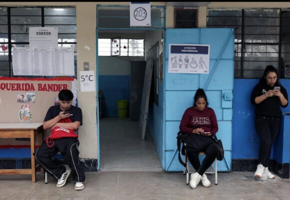 imagen-97 Peruanos eligen nuevo presidente en medio de esperanza y descontento