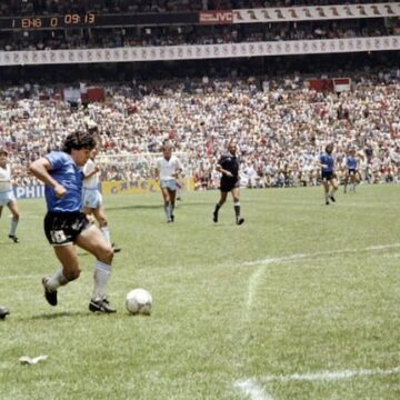 La fascinante historia de la camiseta azul utilizada por Argentina contra Inglaterra en el Mundial 86