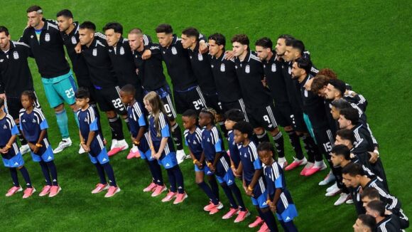 imagen-221 La Selección argentina vestirá su tradicional camiseta en la final del Mundial contra España