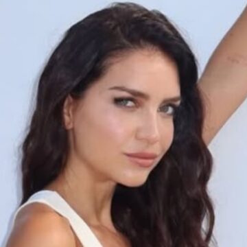 Zaira Nara deslumbra en Miami con espectacular traje de baño