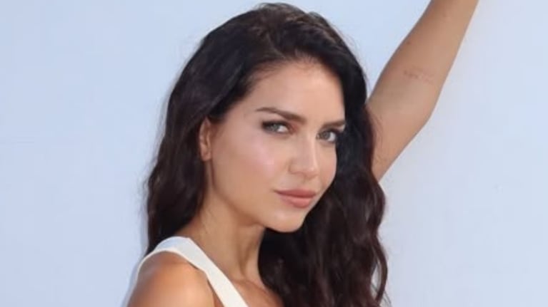 imagen-25 Zaira Nara deslumbra en Miami con espectacular traje de baño