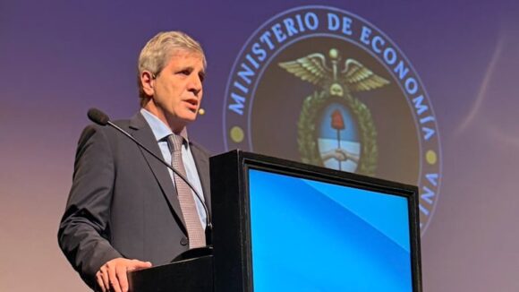 imagen-39 El Gobierno presentará el lunes su plan financiero para el pago de deuda hasta 2027