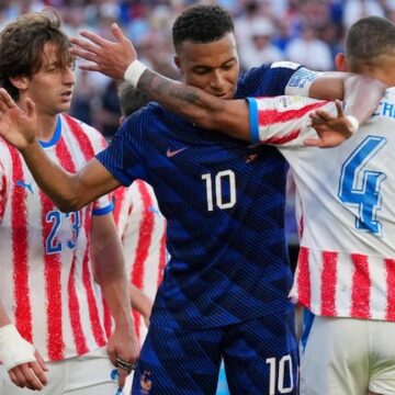 imagen-70 La crítica de L’Équipe hacia el juego de Paraguay: «Festival de agresiones»