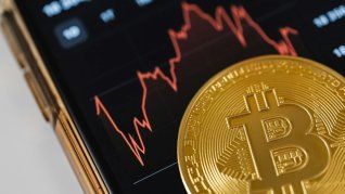 imagen-86 Bitcoin se eleva y supera los 63,000 dólares ante expectativa de la Ley Clarity