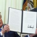 La OMS critica la nueva estrategia de vacunación infantil de Donald Trump