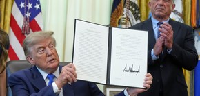 imagen-139 La OMS critica la nueva estrategia de vacunación infantil de Donald Trump