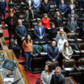 La oposición se moviliza para prolongar la emergencia en discapacidad en un contexto electoral
