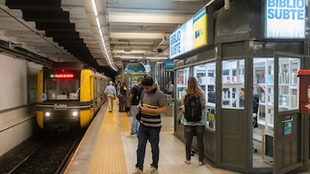 imagen-288 Tragedia en el subte: hombre pierde la vida tras ser arrollado en la estación Río de Janeiro