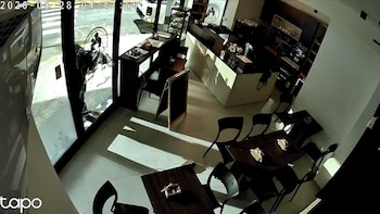 imagen-349 Cafetería en Villa Devoto sufre inusual robo a cabezazos