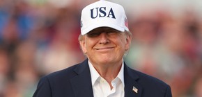 imagen-163 Trump se declara «fuerte, inteligente y con alto coeficiente intelectual» en defensa de la IA