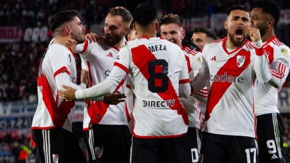 La Convocatoria Sorpresiva de Santiago Simón por parte de Scaloni