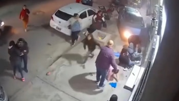 imagen-1 Salta: un anciano provoca un accidente al perder el control de su auto y atropellar a 13 personas