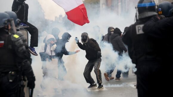 imagen-212 Tensiones en Francia: 135 manifestantes detenidos tras protestas